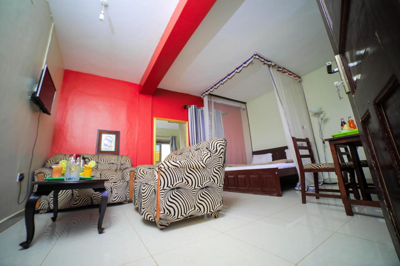 Royal Park Hotel Jinja Extérieur photo